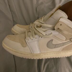 Authentic Jordan retros 1 mid SE craft